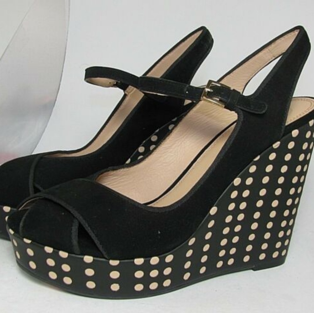 Wedge heels